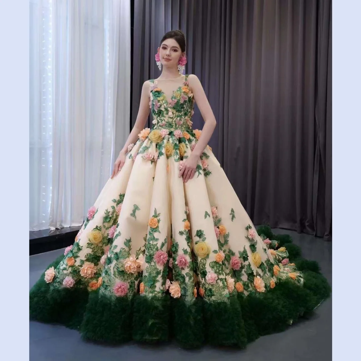 kisswhite RSM241067 customized Ball Gown With 3D Flowers COLORS Embroidery Cape Ball Gown Beaded Long FEATHERS Party Dress
kisswhite RSM241067 customized Ball Gown With 3D Flowers COLORS Embroidery Cape Ball Gown Beaded Long FEATHERS Party Dress