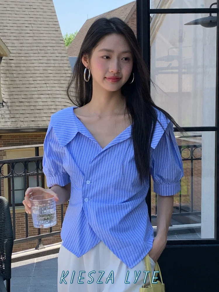 2025 Summer French Style Fashion Street Slim Fit Button Down Shirt for Women Short sleeve Blue Stripes High Quality Blouse
2025 Summer French Style Fashion Street Slim Fit Button Down Shirt for Women Short sleeve Blue Stripes High Quality Blouse
