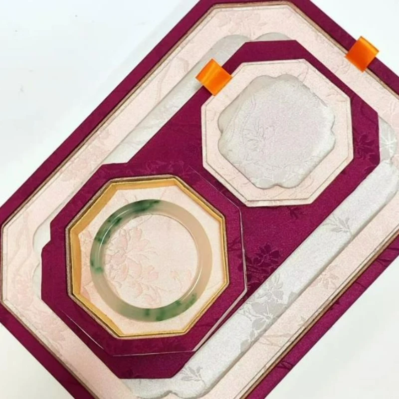 Palace-style covered jewelry creative tray jade jewelry display tray dust-proof ring bracelet storage tray
Palace-style covered jewelry creative tray jade jewelry display tray dust-proof ring bracelet storage tray