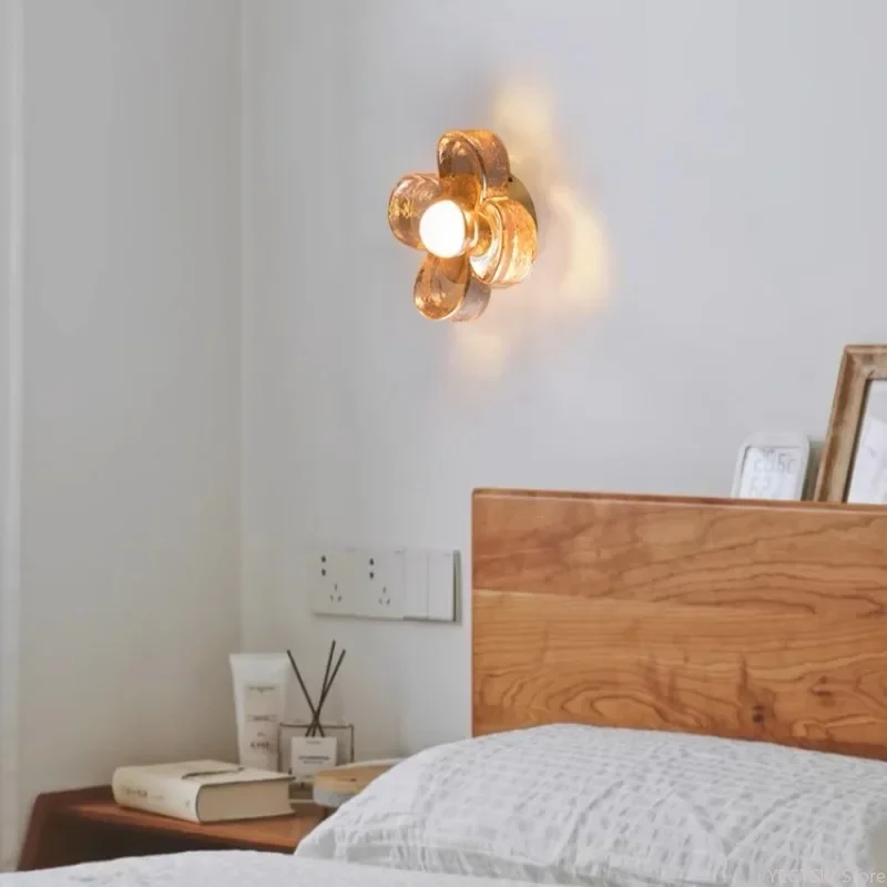 GHJUYIOL Italian modern four leaf clover wall lamp, medieval living room, bedroom, background wall, foyer ceiling lamp
GHJUYIOL Italian modern four leaf clover wall lamp, medieval living room, bedroom, background wall, foyer ceiling lamp