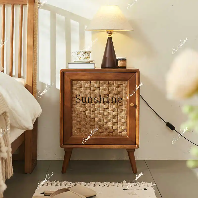 Solid wood bedside table Modern simple bedroom storage rattan small apartment household mini small shelf FT
Solid wood bedside table Modern simple bedroom storage rattan small apartment household mini small shelf FT