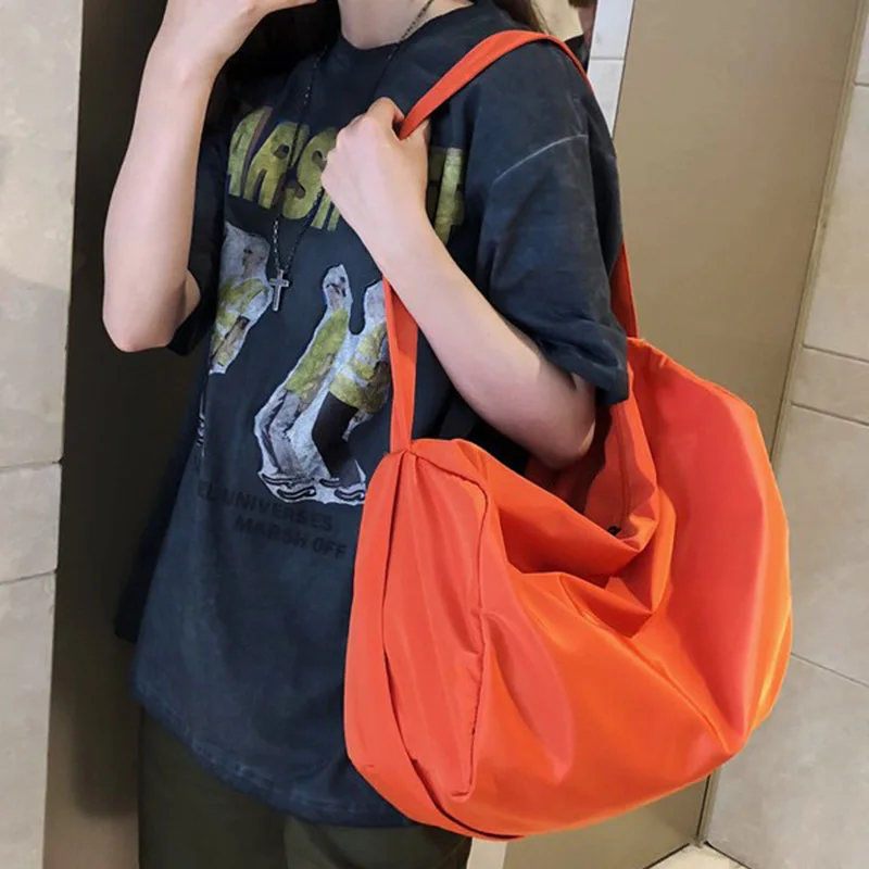 Fashionable Messenger Bag with Large Capacity Trendy Casual Slouchy Crossbody Bag Simple and Versatile Commuting Travel Tote Bag
Fashionable Messenger Bag with Large Capacity Trendy Casual Slouchy Crossbody Bag Simple and Versatile Commuting Travel Tote Bag