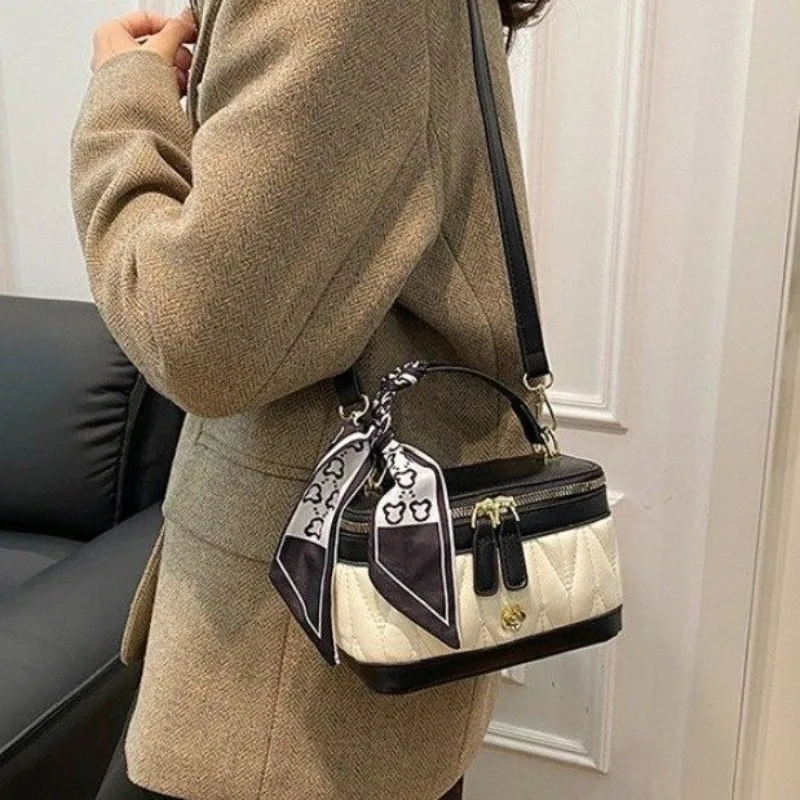 Chic Luxury Diaper Bag For Women Elegant Crossbody Bag Designer Leather Tote Minimalist Vintage With Ample Interior Space
Chic Luxury Diaper Bag For Women Elegant Crossbody Bag Designer Leather Tote Minimalist Vintage With Ample Interior Space
