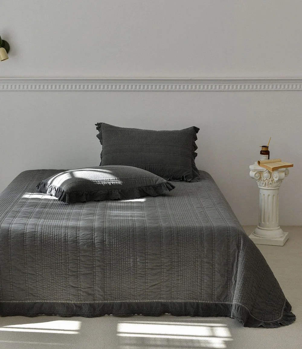 Plant-Based Enzyme Dyed Quilt Set, 100% Cotton Reversible Bedspread 3-Piece Set, 1PC Hypoallergenic Soft Quilted Duvet Cover
Plant-Based Enzyme Dyed Quilt Set, 100% Cotton Reversible Bedspread 3-Piece Set, 1PC Hypoallergenic Soft Quilted Duvet Cover