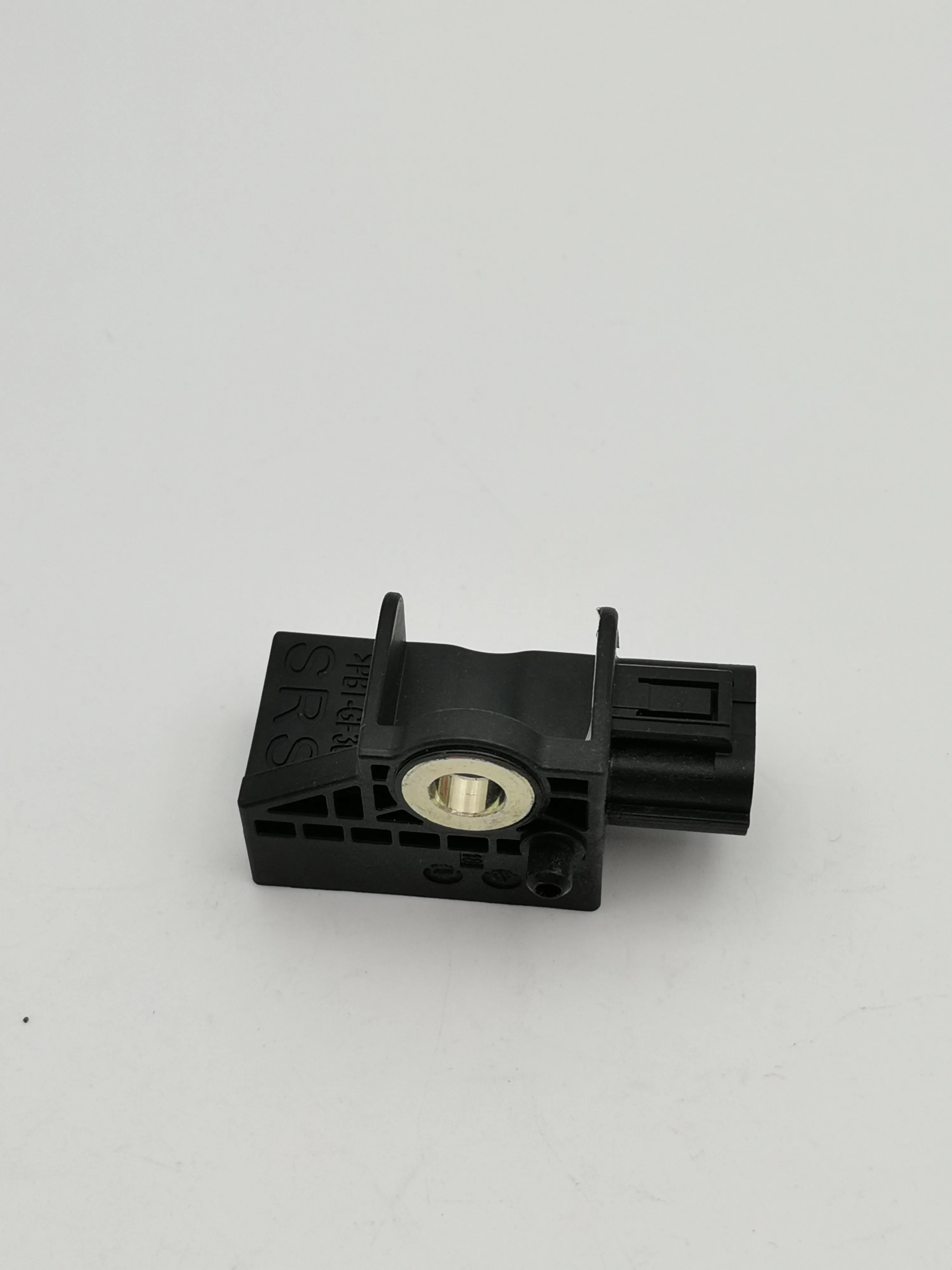 77970-T0A-J01 Side Airbag Impact Sensor. Suitable for Honda CR-V 2012-2016 and Acura TLX/RDX.
77970-T0A-J01 Side Airbag Impact Sensor. Suitable for Honda CR-V 2012-2016 and Acura TLX/RDX.