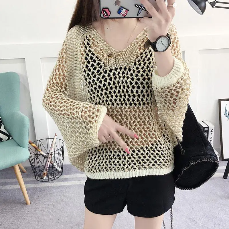 Fashion V-Neck Knitted Hollow Out T-Shirt Female Clothing Summer New All-match Pullovers Tops Loose Chic Tee Shirt
Fashion V-Neck Knitted Hollow Out T-Shirt Female Clothing Summer New All-match Pullovers Tops Loose Chic Tee Shirt