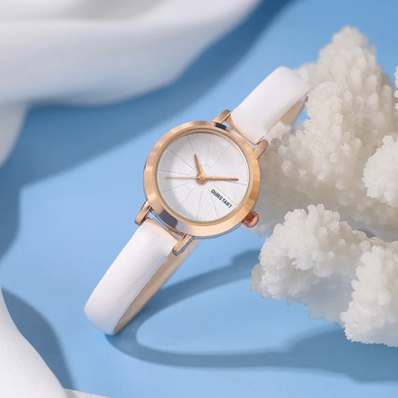 2024 Simple Women Watches Leather Fashion Ladies Wristwatch Small Round Dial Relogio Feminino Female Quartz Clock Elegant Gift
2024 Simple Women Watches Leather Fashion Ladies Wristwatch Small Round Dial Relogio Feminino Female Quartz Clock Elegant Gift