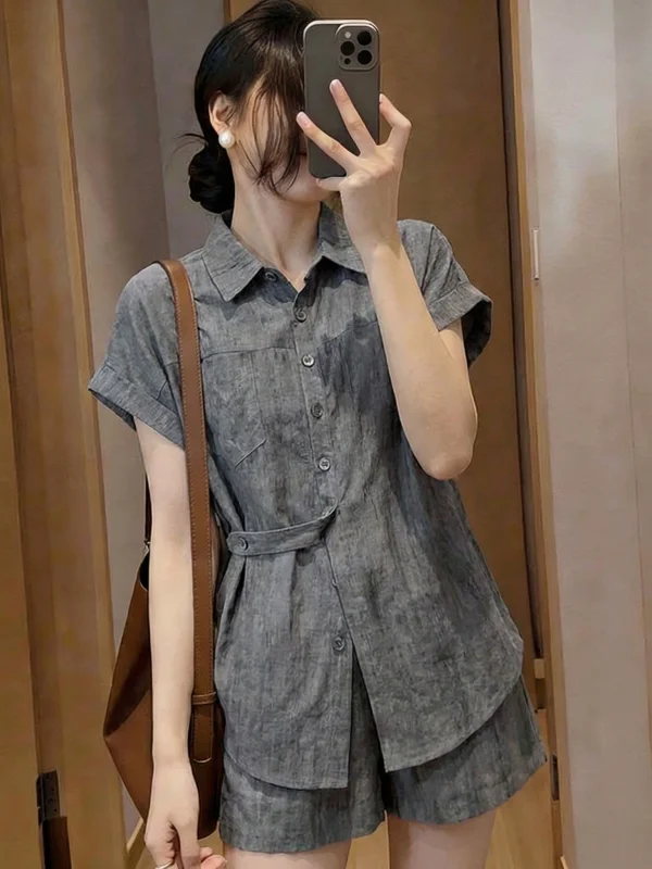 Gray Dyed Short Sleeve Shirt And Shorts Set Women's plus Size Summer Fashion Outfit Two Piece Suite Casual Commute Style
Gray Dyed Short Sleeve Shirt And Shorts Set Women's plus Size Summer Fashion Outfit Two Piece Suite Casual Commute Style
