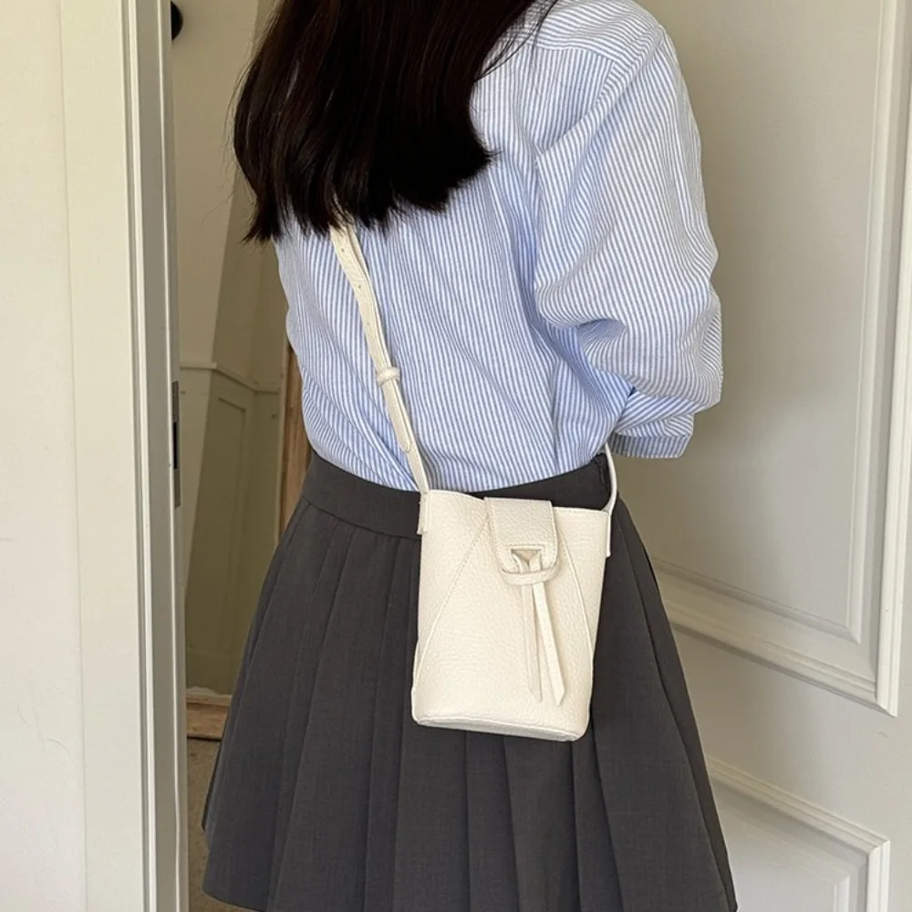 New Solid Color Women Crossbody Bag Small Size Large Capacity Mini Pouch Purse Lightweight Lady Mini Pouch Daily Use
New Solid Color Women Crossbody Bag Small Size Large Capacity Mini Pouch Purse Lightweight Lady Mini Pouch Daily Use
