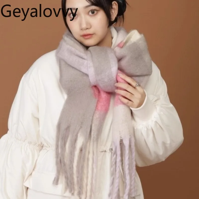 Милый шарф для девочек, клетчатый зимний теплый утолщенный удлиненный шарф для шеи, новая петлевая пряжа из мохера, универсальные шарфы унисекс в японском стиле
Милый шарф для девочек, клетчатый зимний теплый утолщенный удлиненный шарф для шеи, новая петлевая пряжа из мохера, универсальные шарфы унисекс в японском стиле