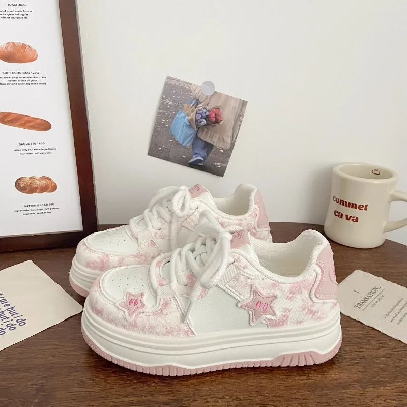 2025 Women's Thick Bottom Bread Shoes Spring Autumn New Style Chic Design Breathable Star Sports Canvas Shoes Женская Обувь
2025 Women's Thick Bottom Bread Shoes Spring Autumn New Style Chic Design Breathable Star Sports Canvas Shoes Женская Обувь