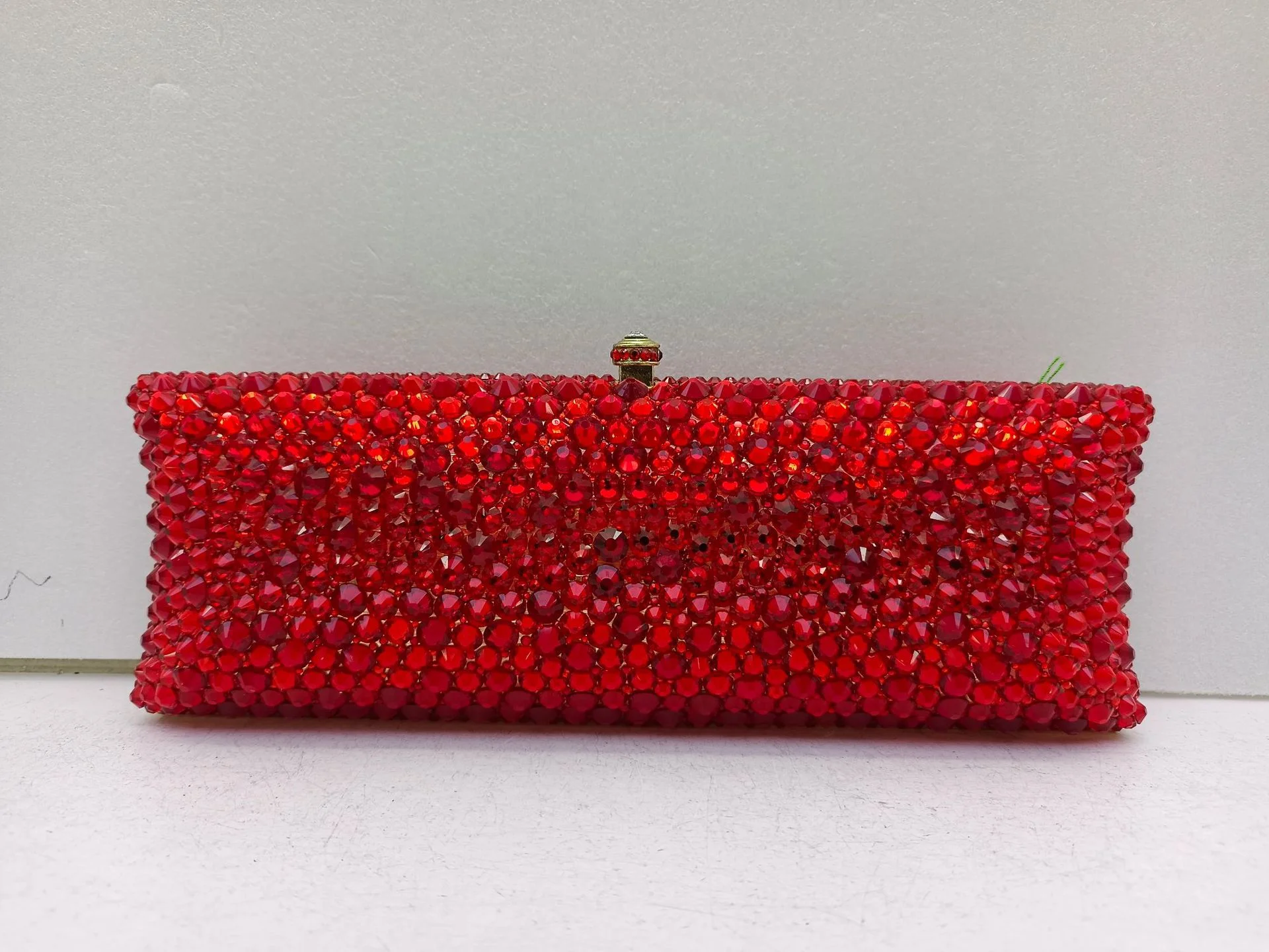 XIYUAN Iridescent AB Crystal Rectangle Clutch Bag Red Rhinestones Evening Purse for Women Party Luxury Wedding Bridal Handbags
XIYUAN Iridescent AB Crystal Rectangle Clutch Bag Red Rhinestones Evening Purse for Women Party Luxury Wedding Bridal Handbags