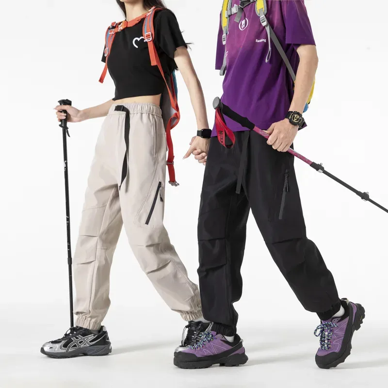 Осенние новые стильные американские плиссированные колготки в стиле ретро для мужчин и женщин, рабочая одежда, брюки
Осенние новые стильные американские плиссированные колготки в стиле ретро для мужчин и женщин, рабочая одежда, брюки