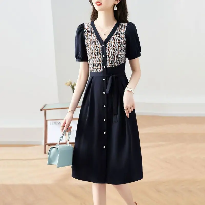 Elegant V-Neck Spliced Printed Bandage Puff Sleeve Midi Dress Women's Clothing Summer New Loose Office Lady Ladies Dresses
Elegant V-Neck Spliced Printed Bandage Puff Sleeve Midi Dress Women's Clothing Summer New Loose Office Lady Ladies Dresses