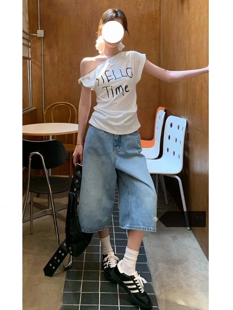 High Waist Wide Leg Retro Denim Shorts Women's Casual Summer New Style plus Size Straight Cut Jeans Korean Style Fat MM
High Waist Wide Leg Retro Denim Shorts Women's Casual Summer New Style plus Size Straight Cut Jeans Korean Style Fat MM