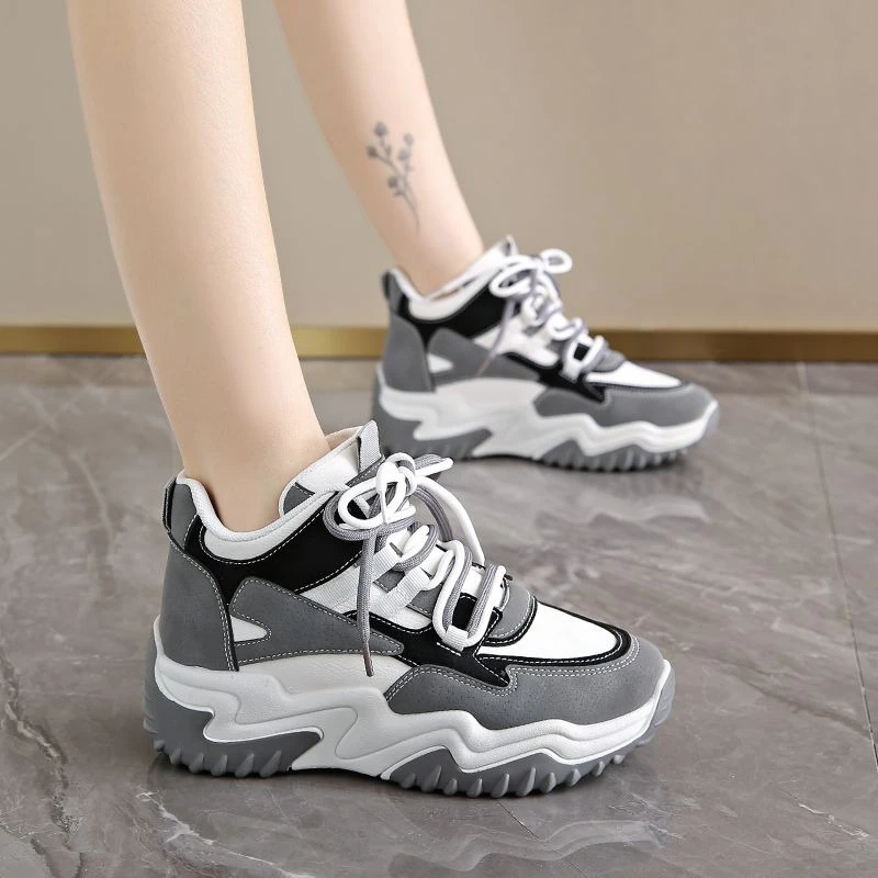 Korean Style Women Casual Sneakers Autumn New Breathable High Top Thick Sole Height Increasing Versatile Dad Shoes Trendy
Korean Style Women Casual Sneakers Autumn New Breathable High Top Thick Sole Height Increasing Versatile Dad Shoes Trendy