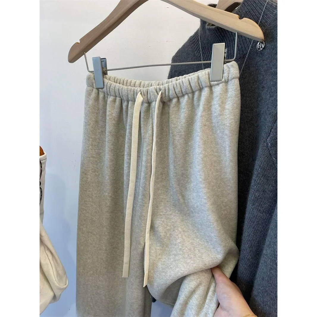 Ultra Comfortable Towel Pants Drawstring Loose Fit High Waist Straight Leg Autumn Winter Style Hidden Belly Casual Trousers
Ultra Comfortable Towel Pants Drawstring Loose Fit High Waist Straight Leg Autumn Winter Style Hidden Belly Casual Trousers