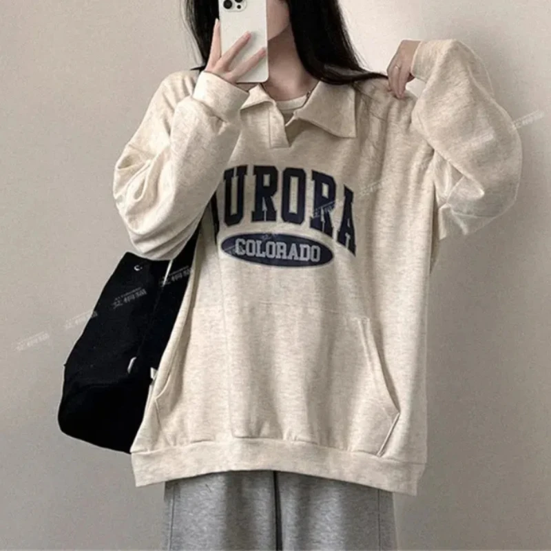 Korean Women's 2024 Spring and Autumn New Splicing Polo Collar Letter Fashion Loose and Versatile Casual Long Sleeve Sweatshirts
Korean Women's 2024 Spring and Autumn New Splicing Polo Collar Letter Fashion Loose and Versatile Casual Long Sleeve Sweatshirts