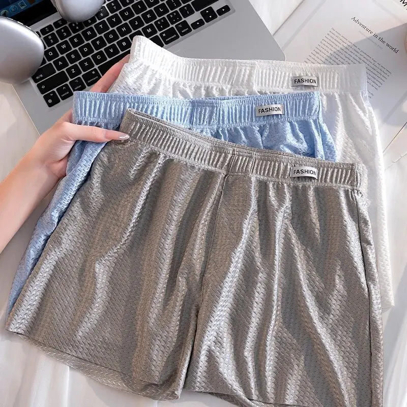 Men's Loose Fit Ice Silk Lounge Shorts Nylon Breathable Underwear Wide Elastic Waistband No Roll Seamless Leg Home Outdoor Wear
Men's Loose Fit Ice Silk Lounge Shorts Nylon Breathable Underwear Wide Elastic Waistband No Roll Seamless Leg Home Outdoor Wear