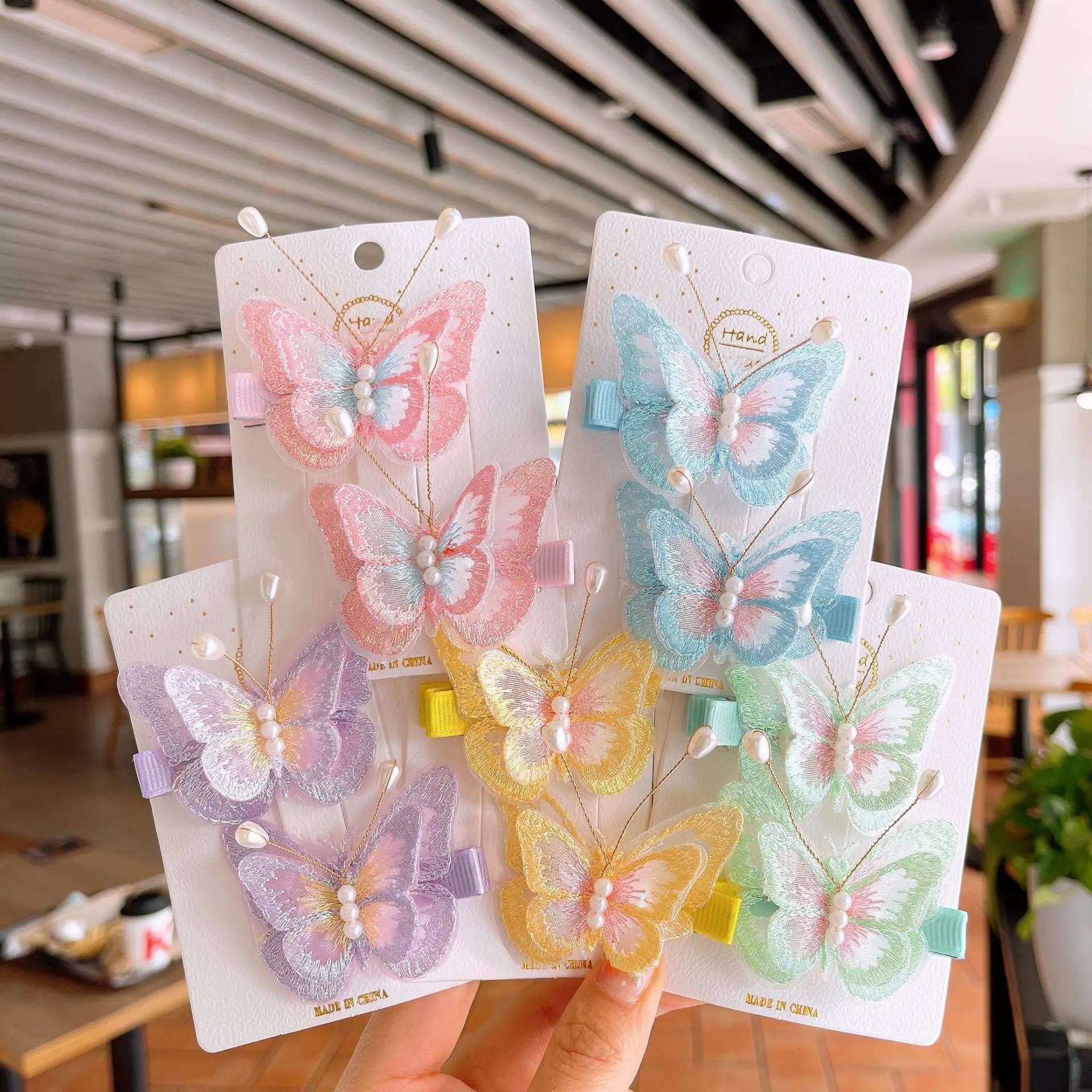 Kid 3D Fairy Embroidered Butterfly Hair Clips Kids Double Layers Tulle Pearl Bangs Hairpin Girl Exquisite Princess Headwear HP01
Kid 3D Fairy Embroidered Butterfly Hair Clips Kids Double Layers Tulle Pearl Bangs Hairpin Girl Exquisite Princess Headwear HP01