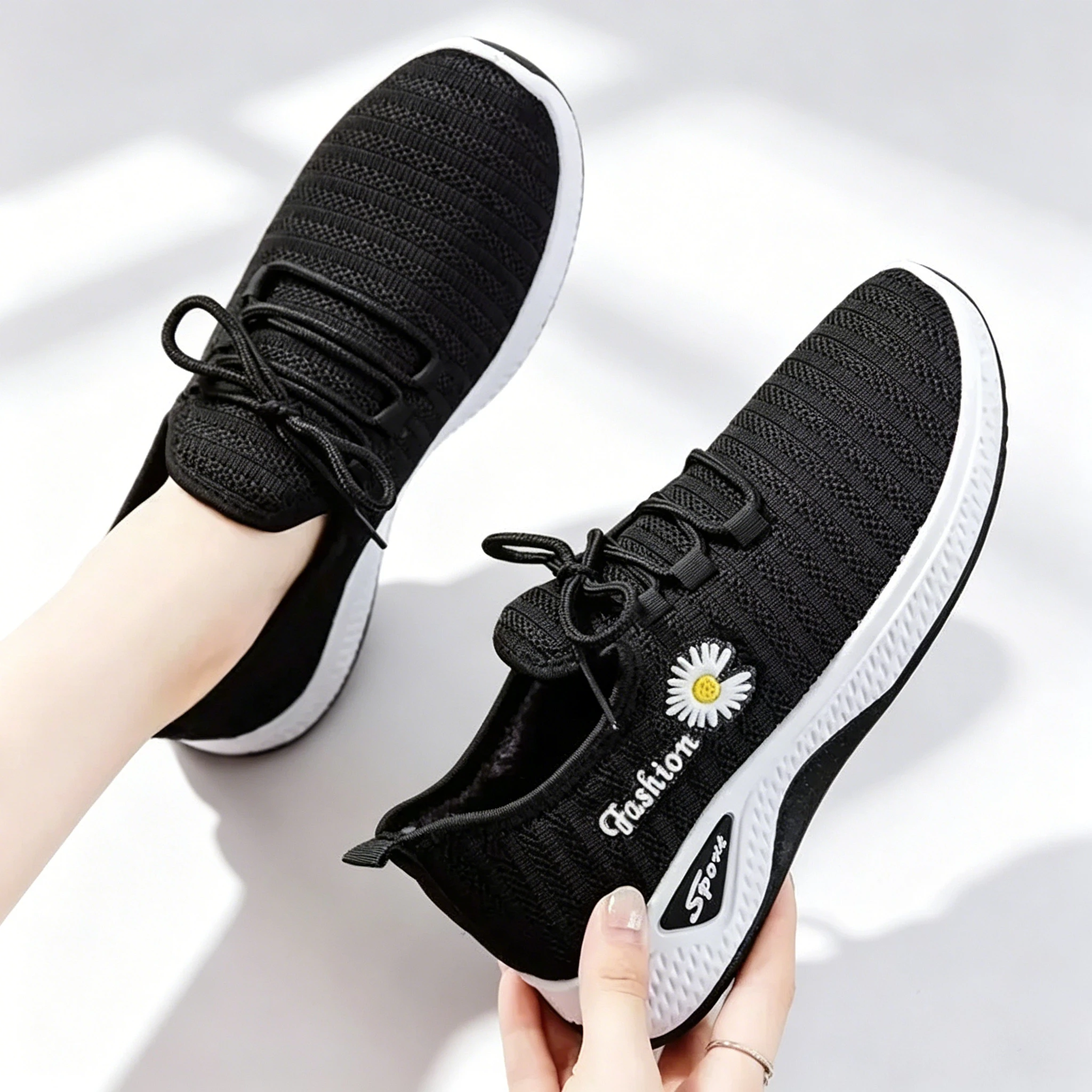 2026 Autumn Women Mesh Sneakers Lightweight Breathable Casual Running Shoes Trendy Comfort Ladies Sports Footwear Wholesale
2026 Autumn Women Mesh Sneakers Lightweight Breathable Casual Running Shoes Trendy Comfort Ladies Sports Footwear Wholesale