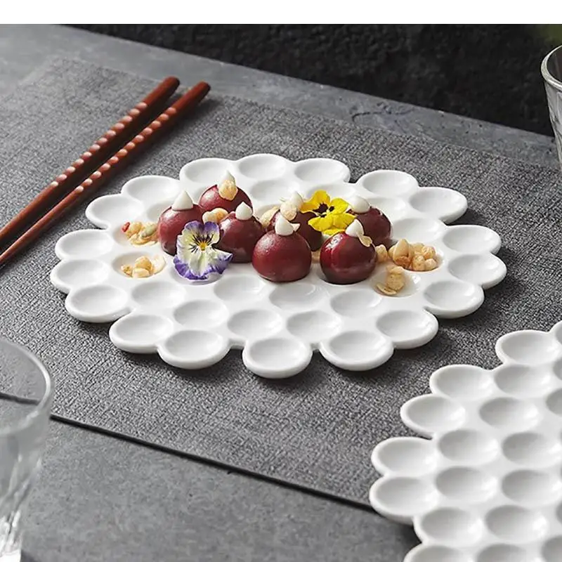 Pure White Irregular Ceramic Honeycomb Plate Dessert Snack Sushi Dish Molecular Cuisine Specialty Tableware
Pure White Irregular Ceramic Honeycomb Plate Dessert Snack Sushi Dish Molecular Cuisine Specialty Tableware