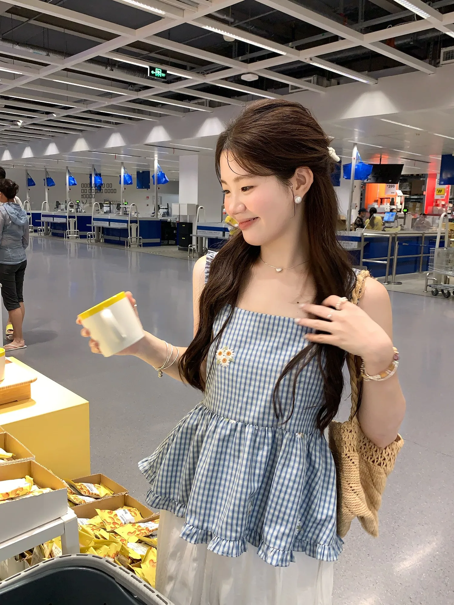 Blue Floral Mist Embroidered Plaid Strap Vest ort Square Collar Women's Top Korean Sweet Anti-Aging Fire Fire Fire
Blue Floral Mist Embroidered Plaid Strap Vest ort Square Collar Women's Top Korean Sweet Anti-Aging Fire Fire Fire