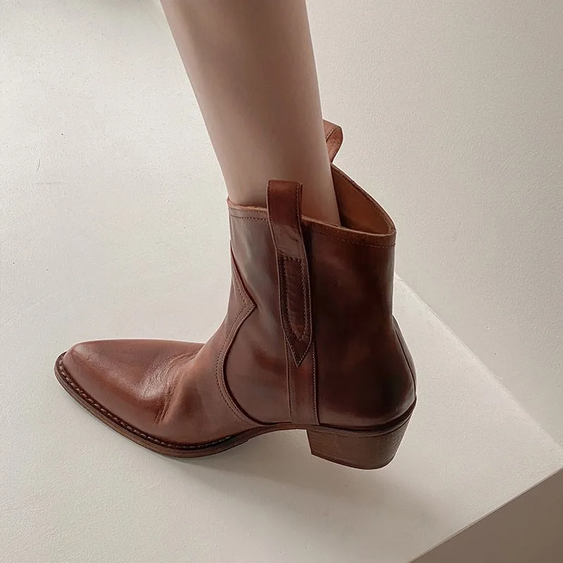 Ботильоны на квадратном каблуке с острым носком, женские замшевые ковбойские сапоги с заклепками, женские короткие сапоги в стиле ретро, женская обувь для подиума 
Ботильоны на квадратном каблуке с острым носком, женские замшевые ковбойские сапоги с заклепками, женские короткие сапоги в стиле ретро, женская обувь для подиума