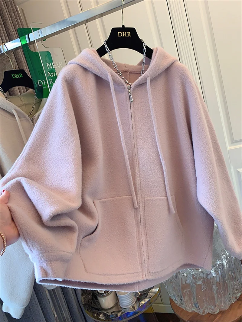 plus Size Women's Hooded Loose Lazy Style Batwing Sleeve Knitwear Cardigan Thickened Spring New Arrival Korean Style Long Sleeve
plus Size Women's Hooded Loose Lazy Style Batwing Sleeve Knitwear Cardigan Thickened Spring New Arrival Korean Style Long Sleeve