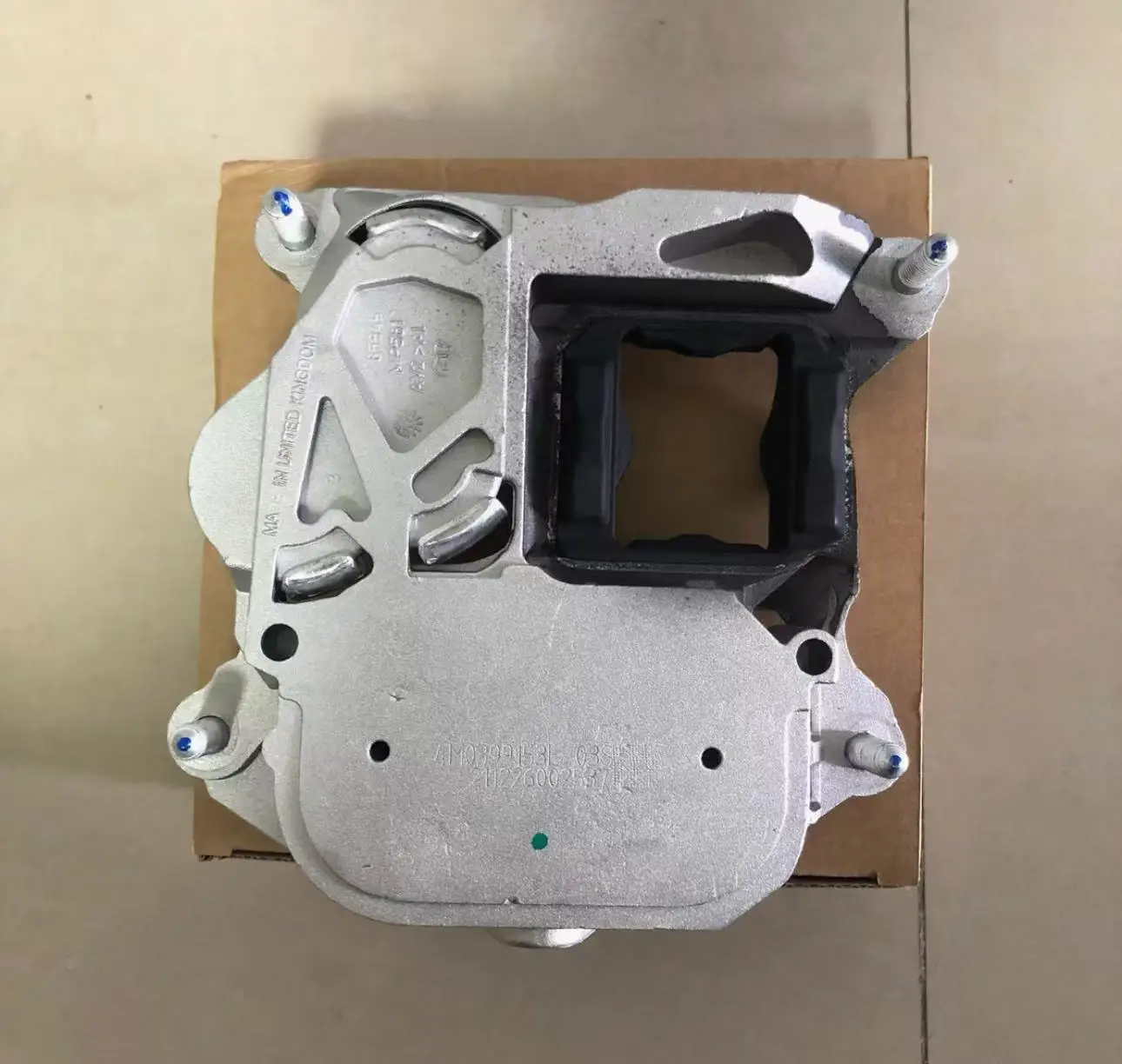 Suitable for Vw Touareg Audi A6 A7 C7 A8 A6L RS6 Q7 Q8 Transmission Engine Bracket Rubber Block Rubber Pier 4M0399153AE
Suitable for Vw Touareg Audi A6 A7 C7 A8 A6L RS6 Q7 Q8 Transmission Engine Bracket Rubber Block Rubber Pier 4M0399153AE