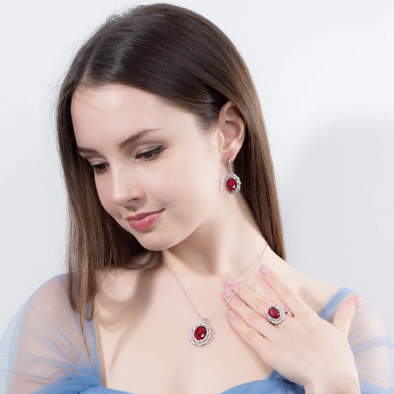 Изысканный ювелирный набор из трех предметов с цирконами 3А — серьги, кольцо, колье для невесты, свадьбы, ужина, модные аксессуары
Изысканный ювелирный набор из трех предметов с цирконами 3А — серьги, кольцо, колье для невесты, свадьбы, ужина, модные аксессуары