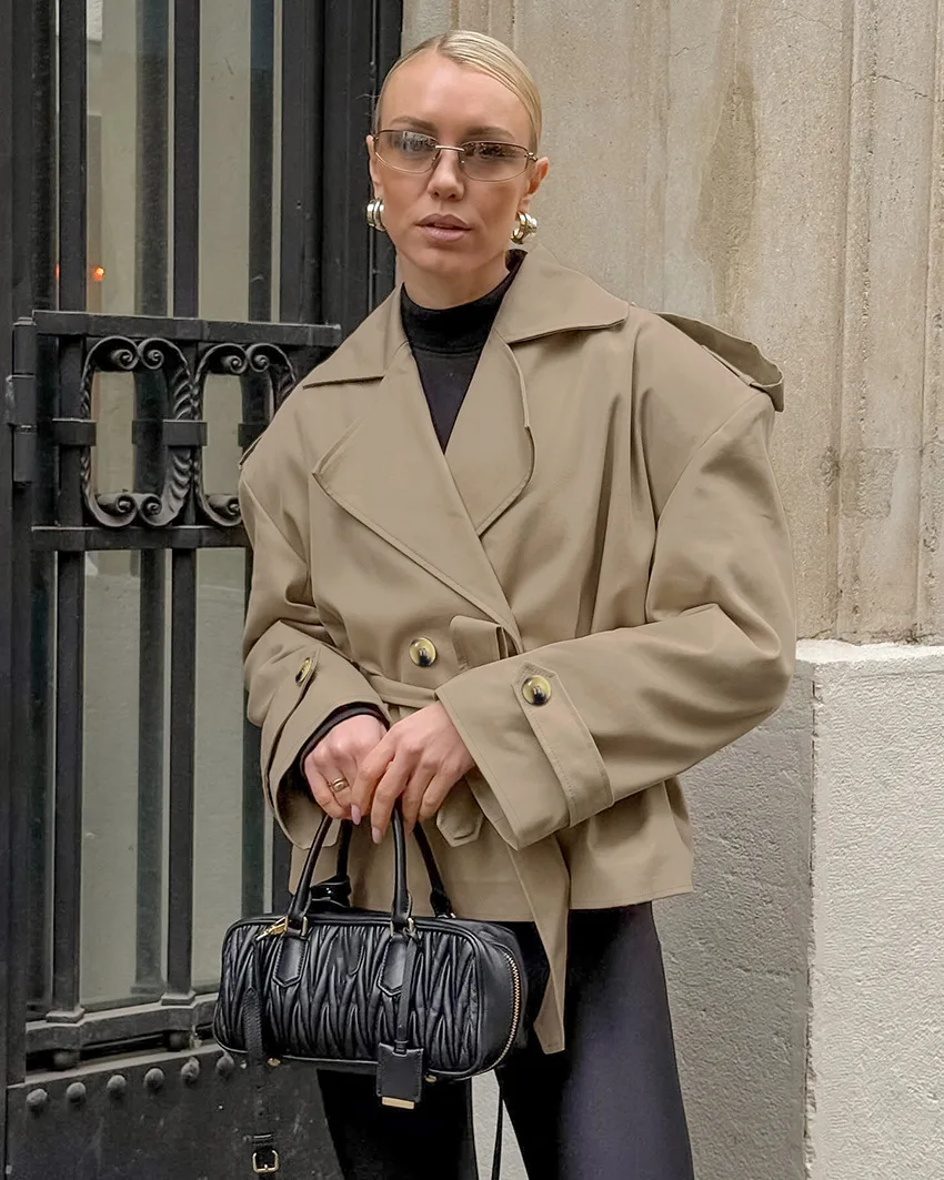 Women's Loose Lace-Up Long-Sleeved Trench Coat Autumn Casual Stylish Design Commute-Friendly Fashion Outerwear
Women's Loose Lace-Up Long-Sleeved Trench Coat Autumn Casual Stylish Design Commute-Friendly Fashion Outerwear