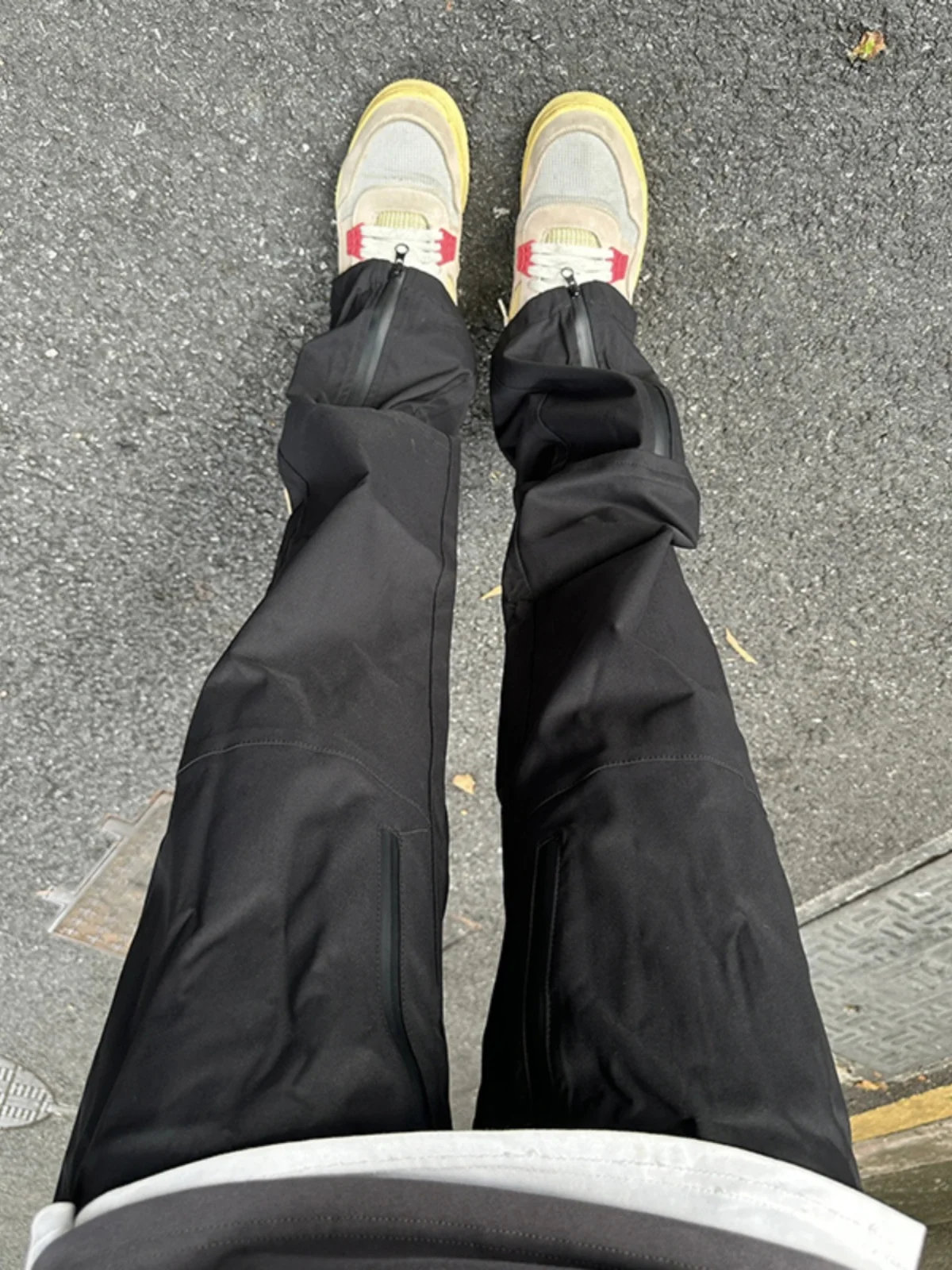 American Functional Windbreaker Pants Men's Autumn High Street Cool Outdoor Hiking Mountain Climbing Pants Side Zip Workwear ...
American Functional Windbreaker Pants Men's Autumn High Street Cool Outdoor Hiking Mountain Climbing Pants Side Zip Workwear ...