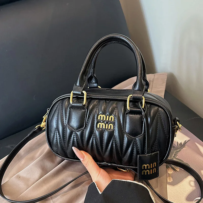 2026 Новая женская нишевая большая сумка со рюшами - стильная универсальная сумка-подушка для повседневного офисного использования на плечо через плечо
2026 Новая женская нишевая большая сумка со рюшами - стильная универсальная сумка-подушка для повседневного офисного использования на плечо через плечо