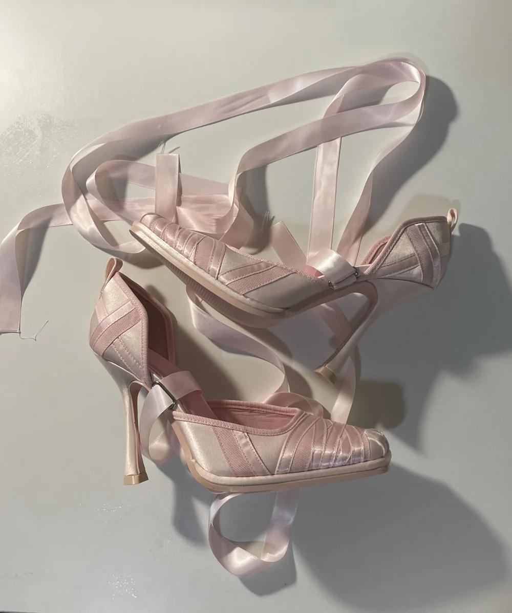 Romantic Ballerina Style Design Blush Satin Stiletto Heel Ballet Heels Long Ribbon Tie Wrapped Strap Design Elegant High Heels
Romantic Ballerina Style Design Blush Satin Stiletto Heel Ballet Heels Long Ribbon Tie Wrapped Strap Design Elegant High Heels