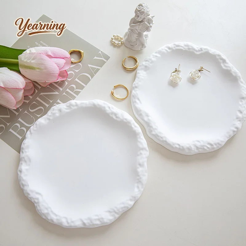 White Gypsum Plate Photography Props Photography Background Decorative Accessories Jewelry Display Plate
White Gypsum Plate Photography Props Photography Background Decorative Accessories Jewelry Display Plate