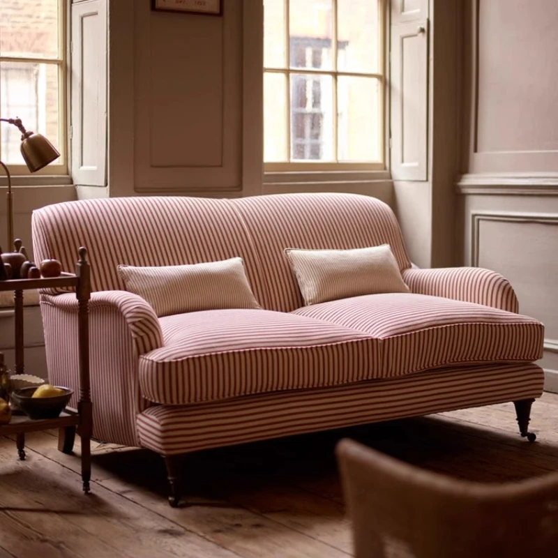 French retro fabric three-person sofa modern medieval high-back American light luxury small apartment living room sofa combi
French retro fabric three-person sofa modern medieval high-back American light luxury small apartment living room sofa combi