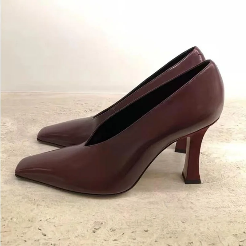 Square Toe V Cut Women Shoes 8CM Burgundy Matte Leather Slip On Cutouts Female Formal Outside Shoes 
Square Toe V Cut Women Shoes 8CM Burgundy Matte Leather Slip On Cutouts Female Formal Outside Shoes