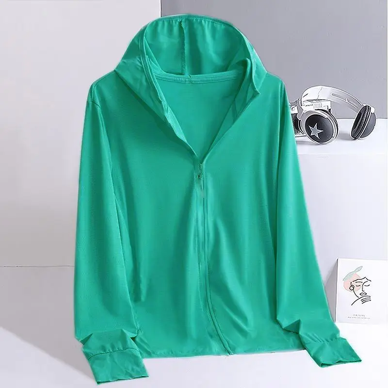 2023 Summer UPF 50+ Sun Protection Lightweight Hooded Jacket Skin Coats Men Ultra-Light Sportswear Outwear Men Jackets B56
2023 Summer UPF 50+ Sun Protection Lightweight Hooded Jacket Skin Coats Men Ultra-Light Sportswear Outwear Men Jackets B56