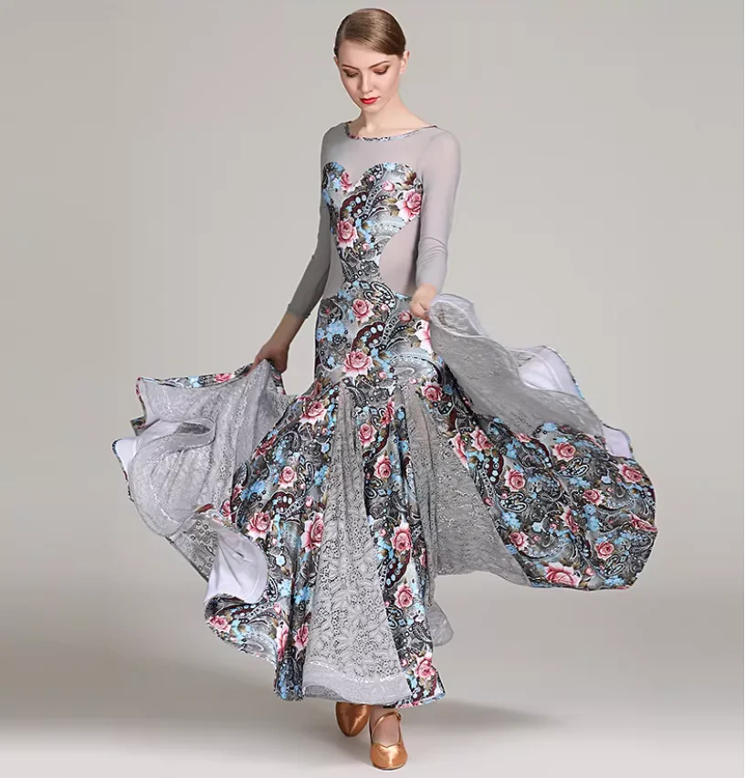 Modern Ballroom slimming waist printed dress
Modern Ballroom slimming waist printed dress