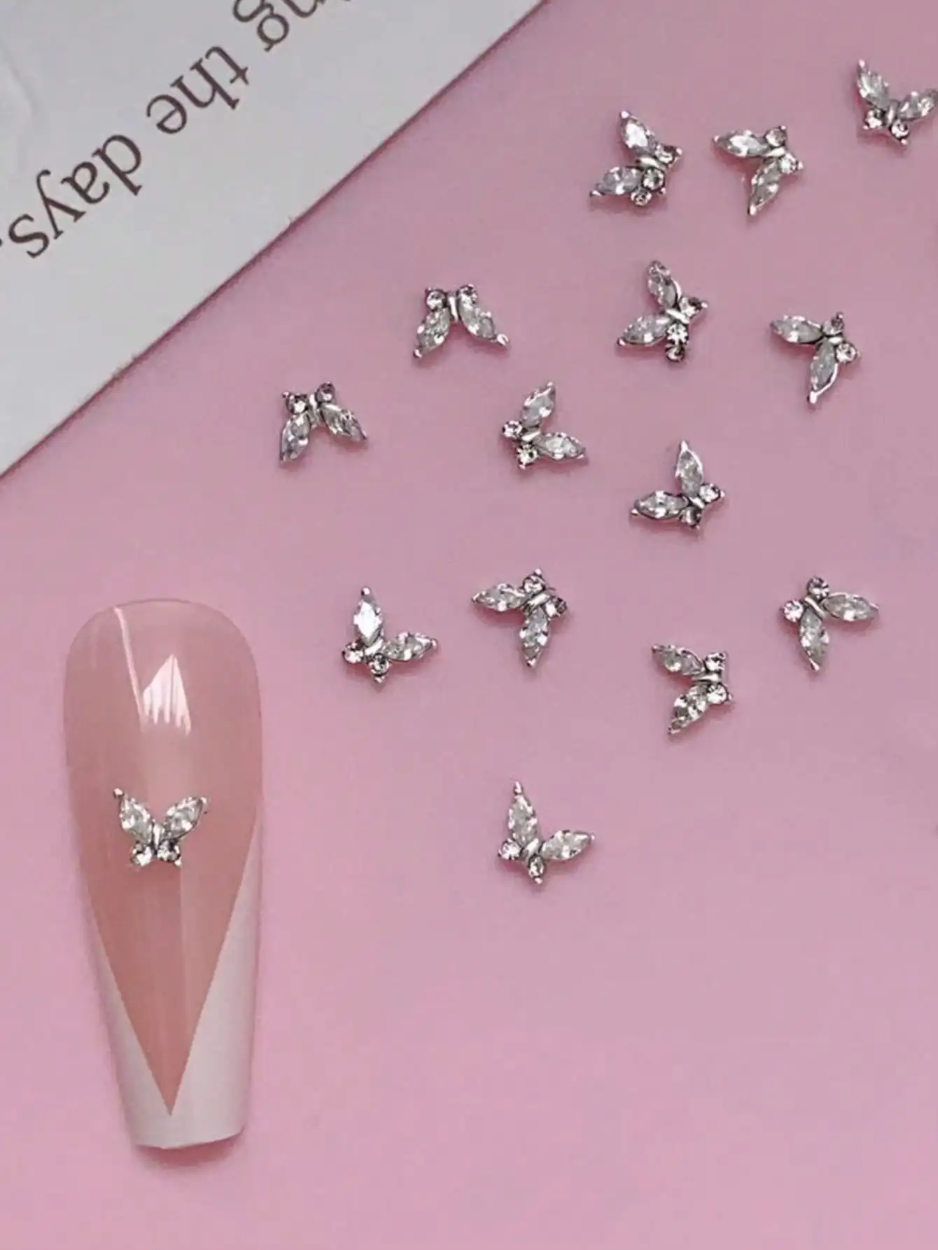 10pcs 3D Nail Art Decorations, Zinc Alloy Mini Butterflies, White, Artificial Nail Diamonds, Suitable For Creating Exquisite DIY Nail Art, Nail Jewelry, Nail Supplies, Nail Gems
10pcs 3D Nail Art Decorations, Zinc Alloy Mini Butterflies, White, Artificial Nail Diamonds, Suitable For Creating Exquisite DIY Nail Art, Nail Jewelry, Nail Supplies, Nail Gems