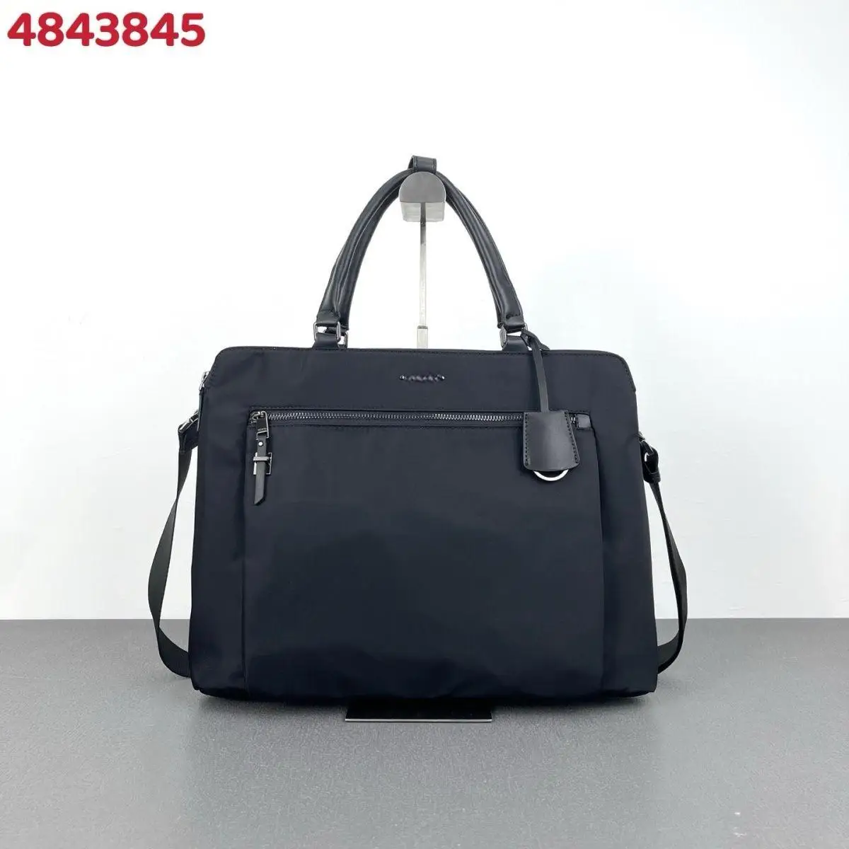 Сверхлегкая сумка для ноутбука — водонепроницаемый нейлоновый портфель через плечо для работы, поездок и повседневных вещей 4843845
Сверхлегкая сумка для ноутбука — водонепроницаемый нейлоновый портфель через плечо для работы, поездок и повседневных вещей 4843845