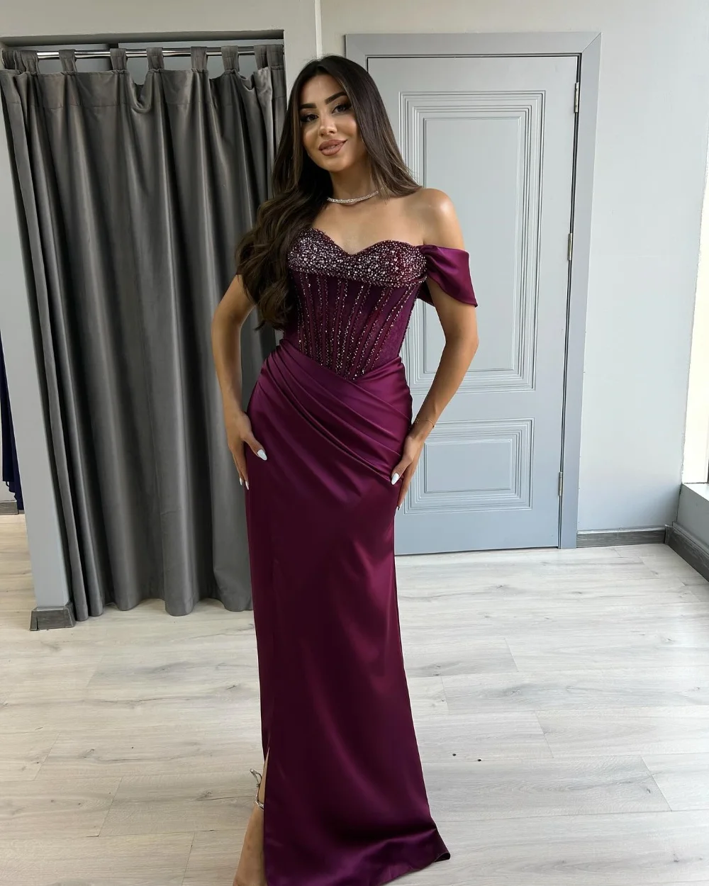 Customized Intricate Matching Jersey Pleat Rhinestone Beading Straight Off-the-shoulder Long Dresses Bespoke Occasion Dresses
Customized Intricate Matching Jersey Pleat Rhinestone Beading Straight Off-the-shoulder Long Dresses Bespoke Occasion Dresses