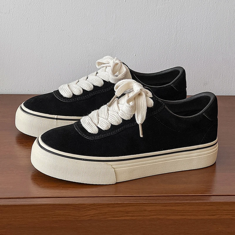 2025 Autumn Men's Casual Shoes Fashion Anti Slip Male Sneakers Breathable Designer Shoes New Men Outdoor Rubber Flat Sole Canvas
2025 Autumn Men's Casual Shoes Fashion Anti Slip Male Sneakers Breathable Designer Shoes New Men Outdoor Rubber Flat Sole Canvas