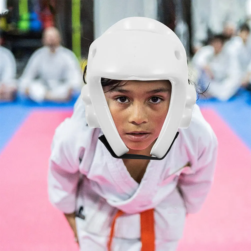 Headgear Boxing Lightweight Comfortable Fit for Wrestling Adults Sparring Protective Safety Gear
Headgear Boxing Lightweight Comfortable Fit for Wrestling Adults Sparring Protective Safety Gear