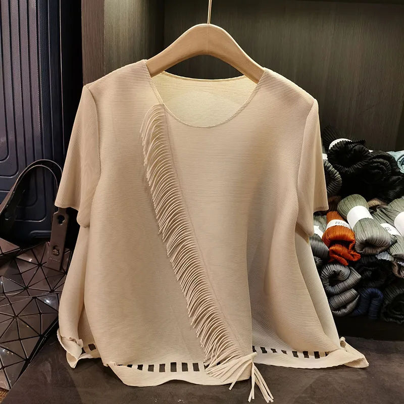 Miyake Pleated T-shirt Plisse Design Sense Tassel Hollowed Out Fold Top Women 2025 Summer Pleat Solid Loose Pleats T-shirt
Miyake Pleated T-shirt Plisse Design Sense Tassel Hollowed Out Fold Top Women 2025 Summer Pleat Solid Loose Pleats T-shirt