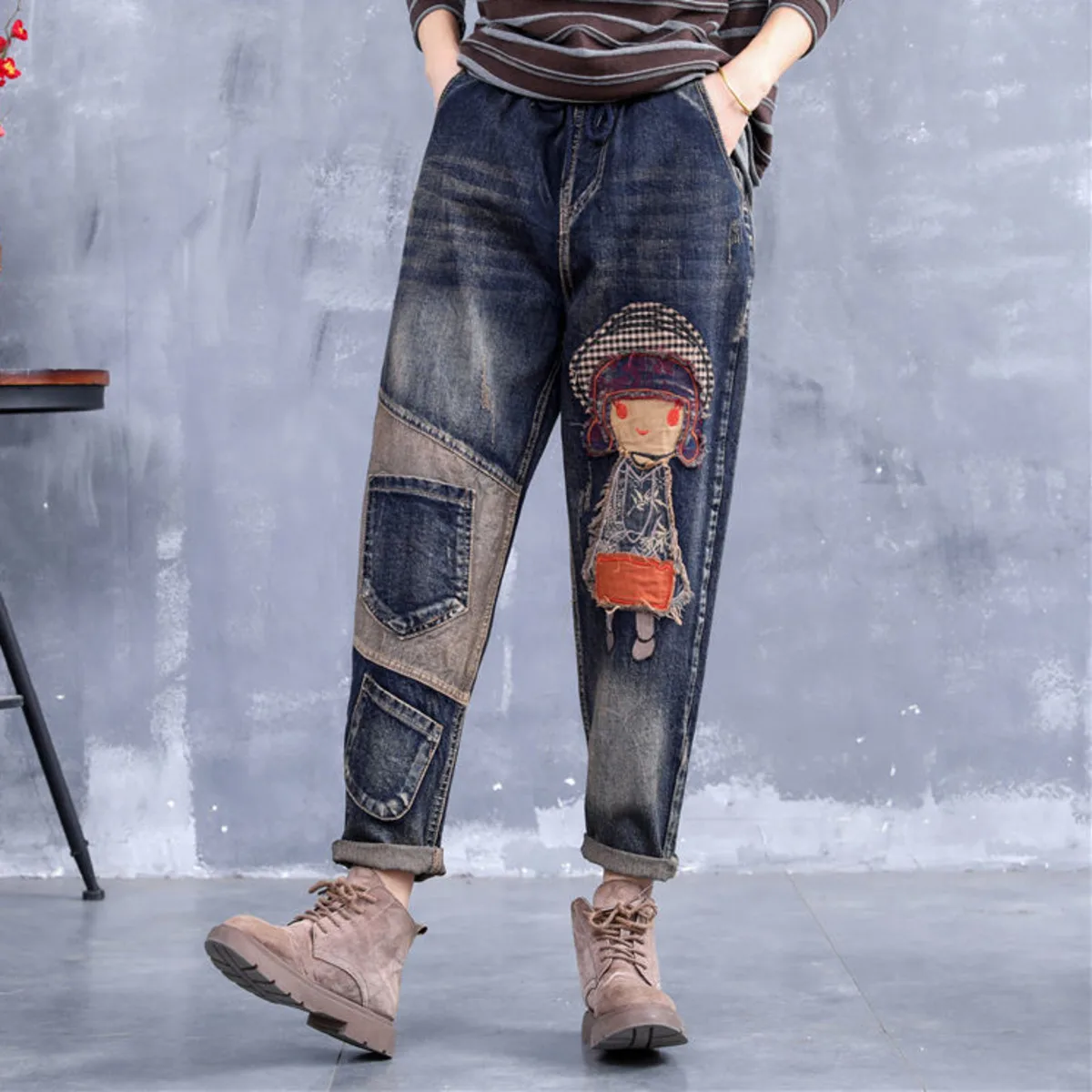 Women's Loose Jeans Autumn New Elastic Waist Casual Patch Embroidery Vintage Harem Pants Alternative Fashion Korean Streetwear
Women's Loose Jeans Autumn New Elastic Waist Casual Patch Embroidery Vintage Harem Pants Alternative Fashion Korean Streetwear