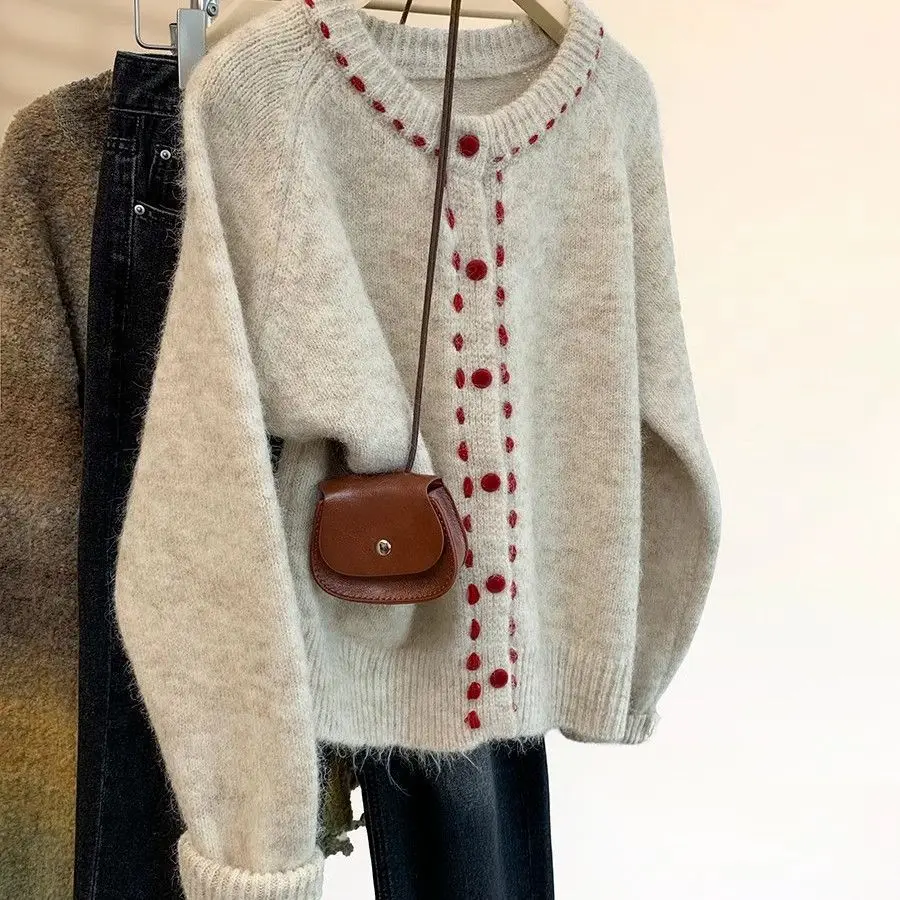 Soft Thickened Round Neck Sweater Coat Autumn Winter 2025 New Loose Casual Lazy Knitted Cardigan Top Trendy
Soft Thickened Round Neck Sweater Coat Autumn Winter 2025 New Loose Casual Lazy Knitted Cardigan Top Trendy