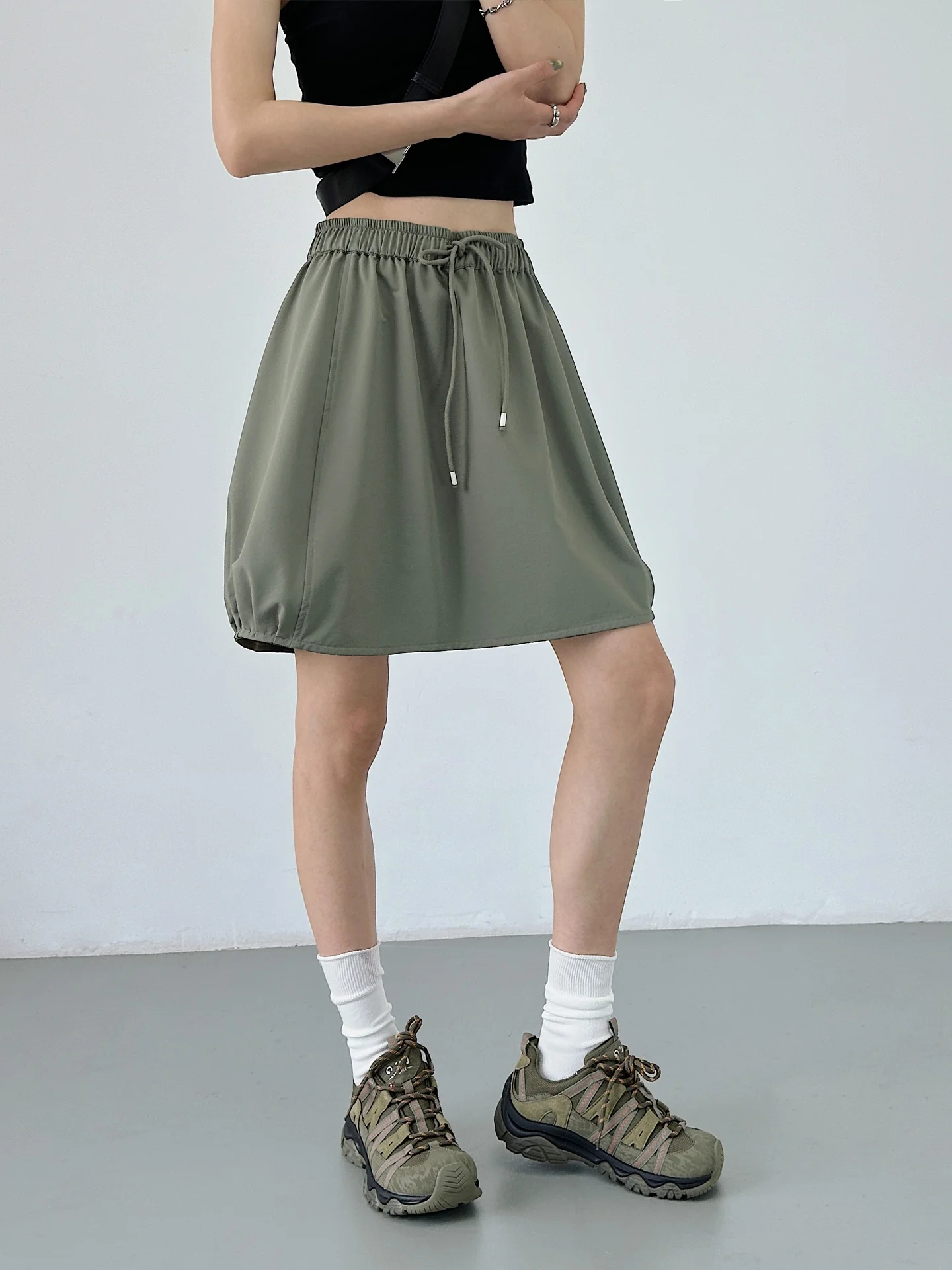 2026 New Design A-Line Bloom Skirt Grey Short Workwear Skirt for Women Summer High Waist Nylon Fabric Non-Stretch
2026 New Design A-Line Bloom Skirt Grey Short Workwear Skirt for Women Summer High Waist Nylon Fabric Non-Stretch
