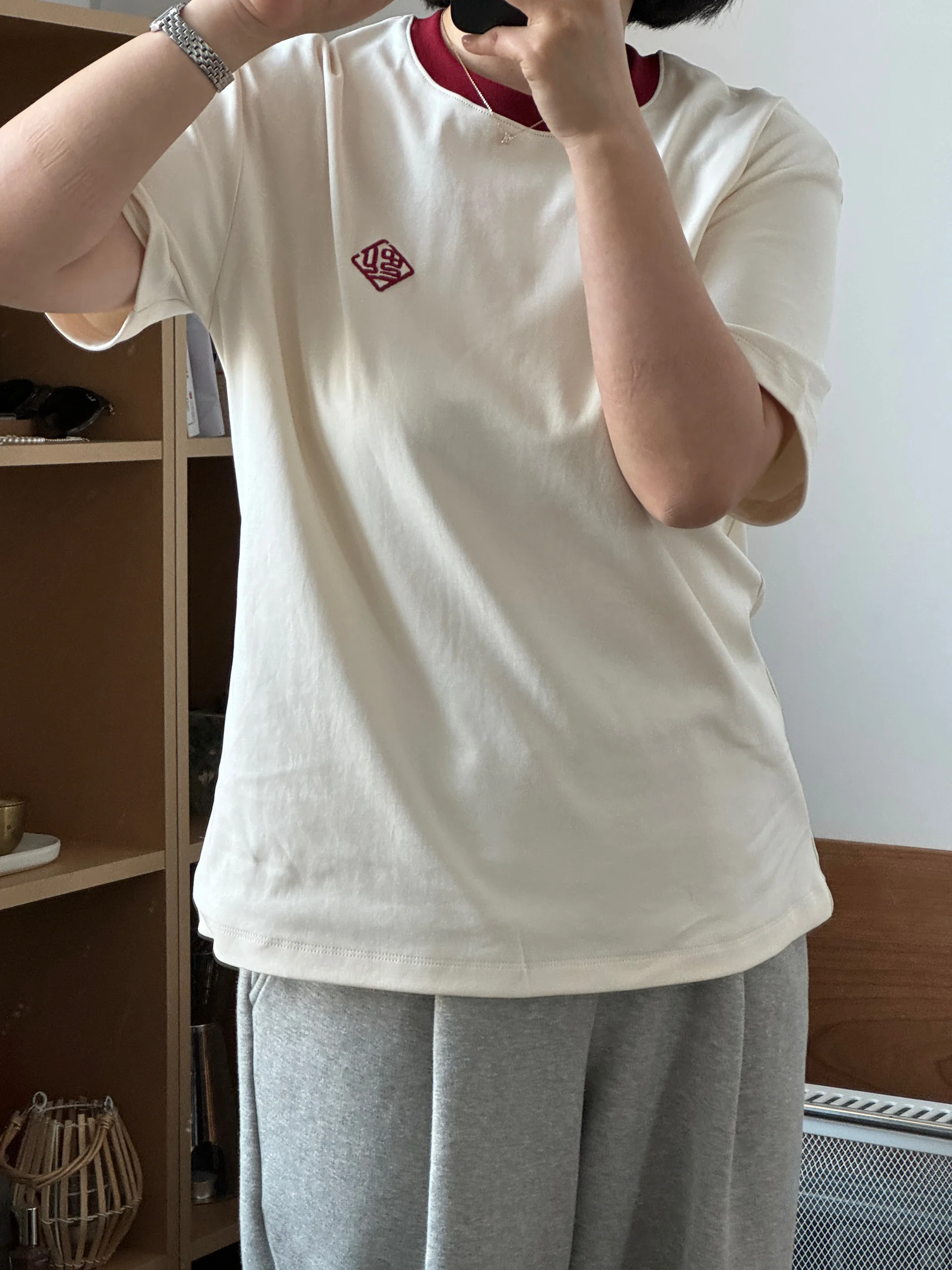 Экологичная хлопковая вязаная футболка женская с вышивкой «Люй» (круглый вырез), весна-лето, новинка
Экологичная хлопковая вязаная футболка женская с вышивкой «Люй» (круглый вырез), весна-лето, новинка